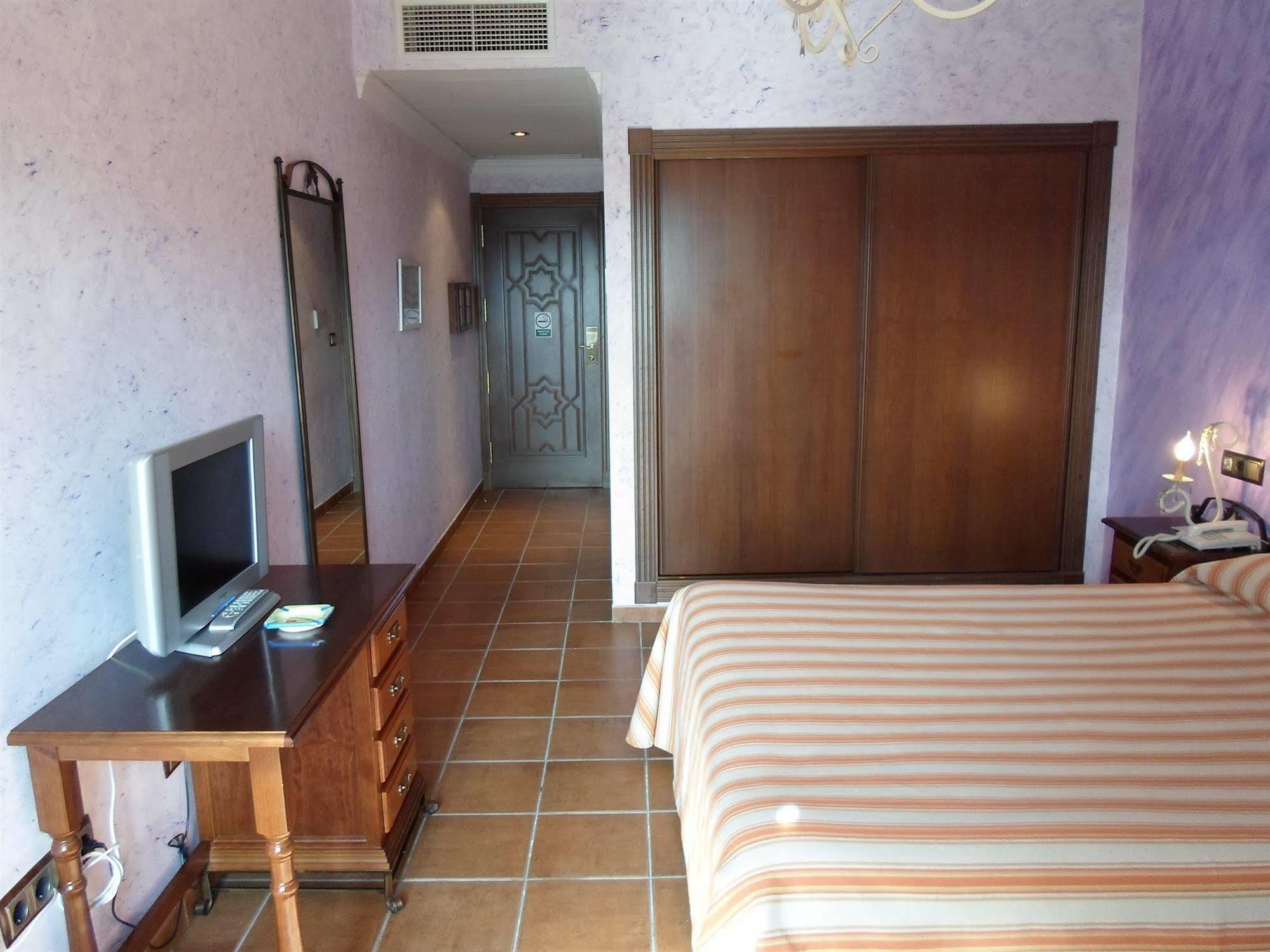 Hotel El Doncel Atarfe المظهر الخارجي الصورة